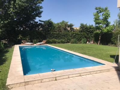 Casa 4 dormitorios en alquiler temporario en Santa Barbara, Tigre