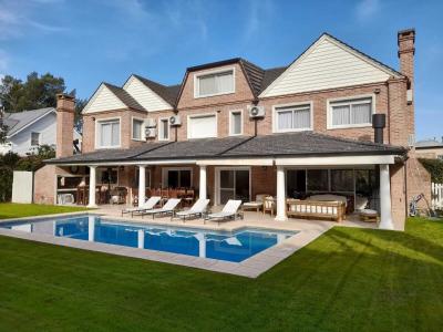 Casa 4 dormitorios en venta en Tigre, Tigre