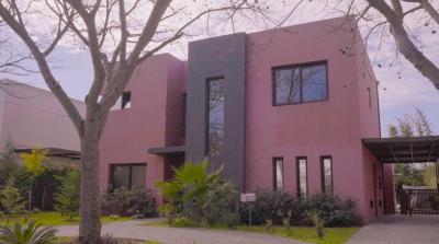Casa 4 dormitorios en venta en Nordelta, Tigre