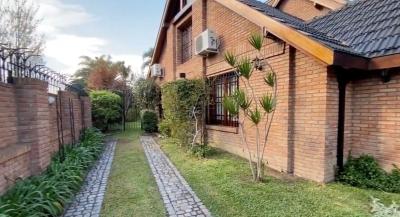 Casa 4 dormitorios en venta en Martinez, San Isidro