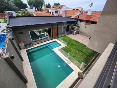 Casa 4 dormitorios en venta en Villa Adelina, San Isidro