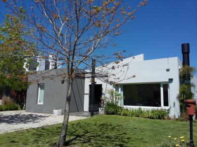 Casa 3 dormitorios en venta en Nordelta, Tigre