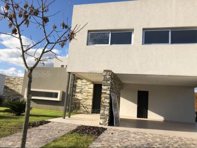 Casa 4 dormitorios en venta en Terravista, General Rodriguez