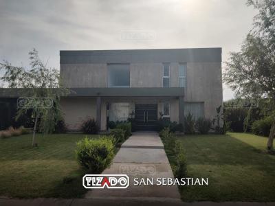 Casa 3 dormitorios en venta en San Sebastian, Escobar