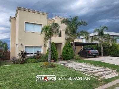 Casa 5 dormitorios en venta en San Sebastian, Escobar