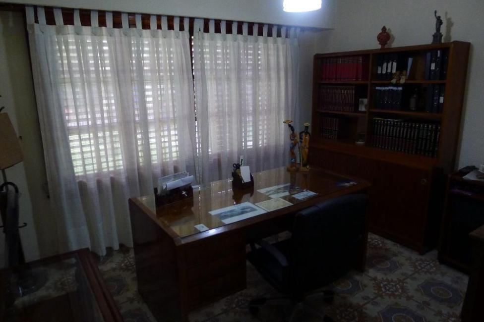 Casa 3 dormitorios en venta en Burzaco, Almirante Brown