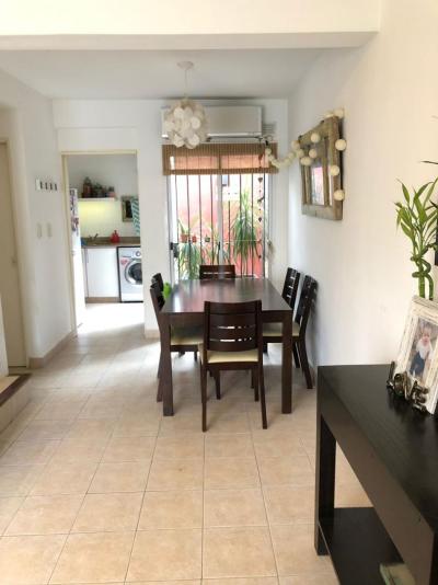 Casa 2 dormitorios en venta en Banfield, Lomas de Zamora