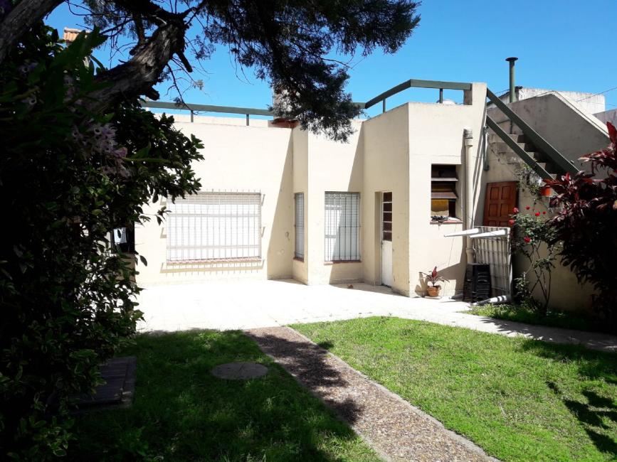 Casa 4 dormitorios en venta en Banfield, Lomas de Zamora