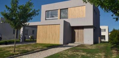 Casa 3 dormitorios en venta en Nordelta, Tigre
