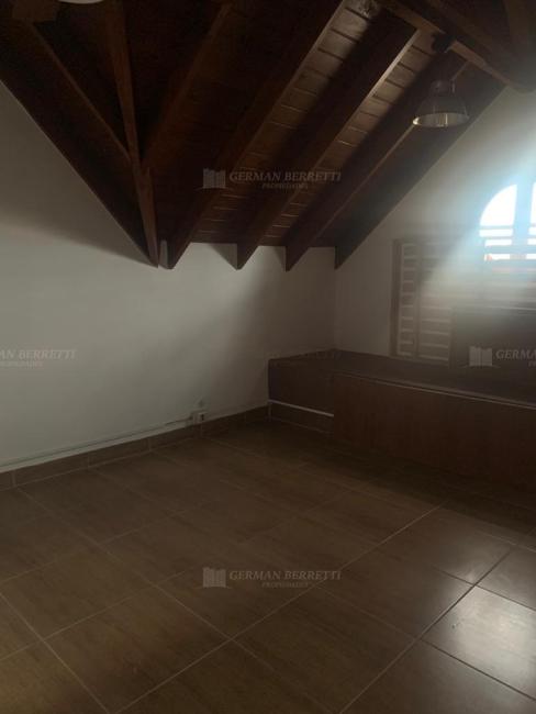 Casa 4 dormitorios en venta en Bernal, Quilmes