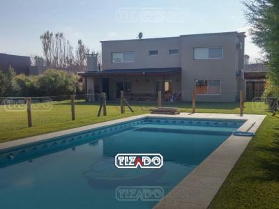 Casa 4 dormitorios en alquiler en Villanueva, Tigre