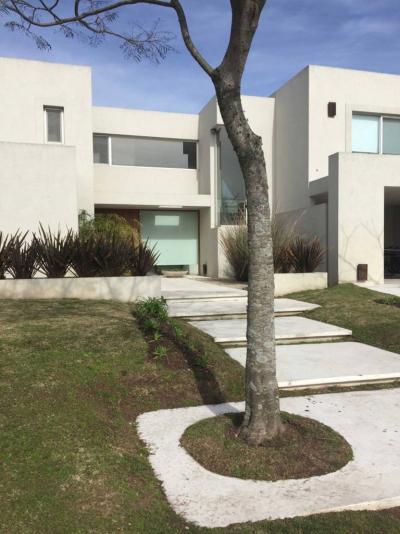 Casa 4 dormitorios en venta en Nordelta, Tigre