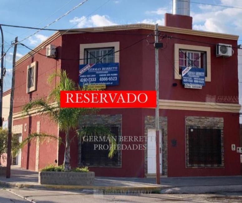 Casa 5 dormitorios en venta en Lanus Este, Lanus