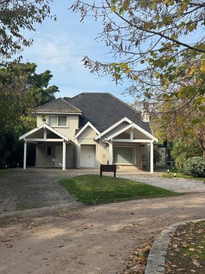 Casa 5 dormitorios en venta en Highland Park CC, Pilar