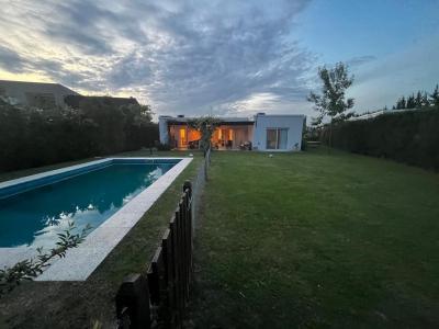 Casa 4 dormitorios en venta en Villanueva, Tigre