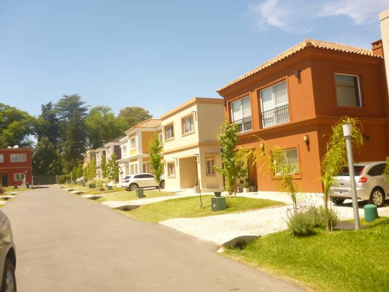 Casa en venta en Habitat Residencias, Pilar