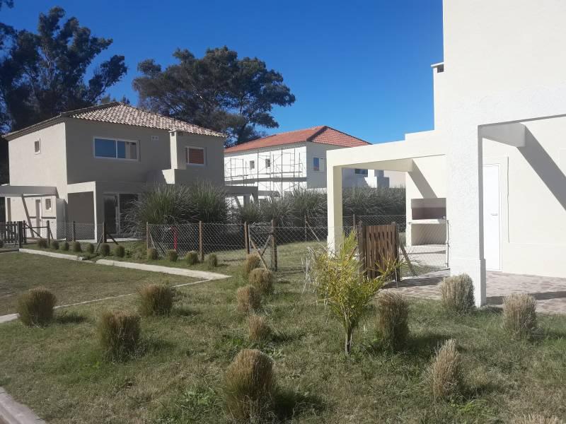 Departamento 1 dormitorios en venta en Saravi Village, Pilar