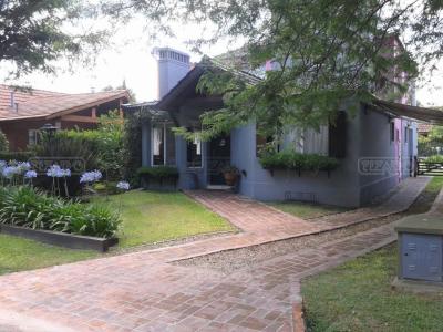 Casa 3 dormitorios en alquiler en Francisco Álvarez, Moreno