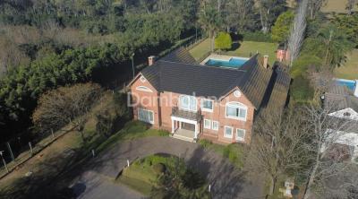 Casa 4 dormitorios en venta en Santa Ana, Moreno
