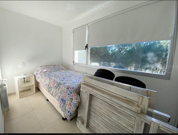 Casa 4 dormitorios en alquiler temporario en Maritimo II, Costa Esmeralda