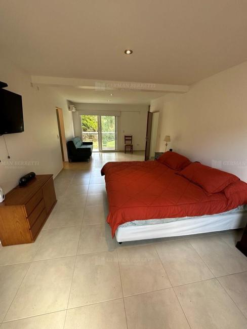 Casa 5 dormitorios en venta en Pinamar