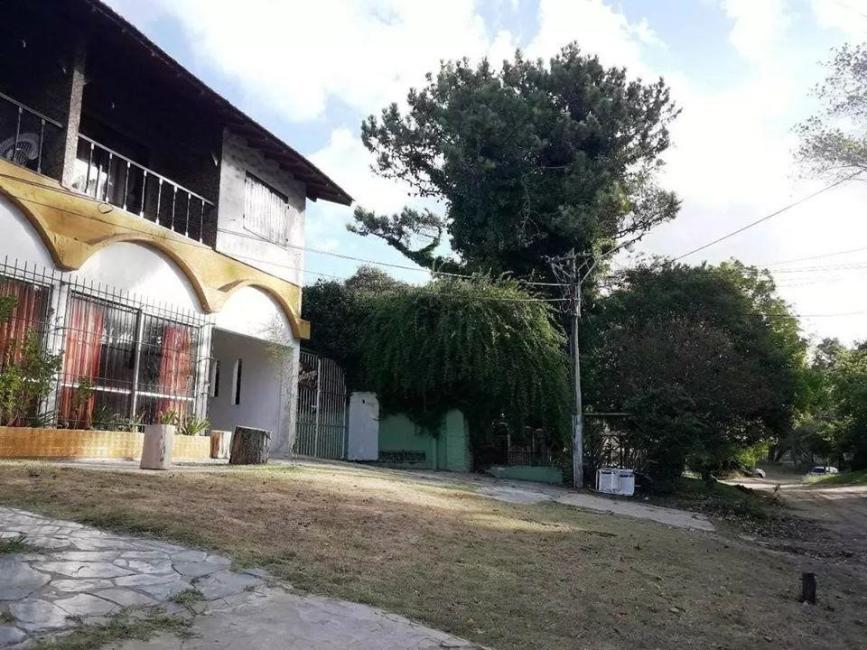 Casa 2 dormitorios en venta en Villa Gesell