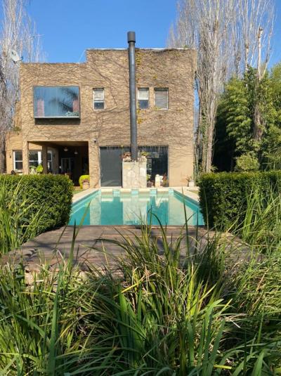 Casa 3 dormitorios en alquiler temporario en Roble Joven, Pilar