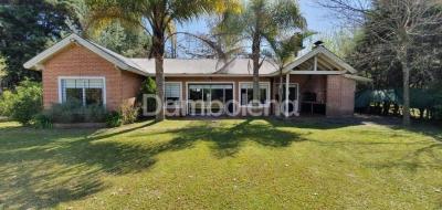Casa 2 dormitorios en venta en Francisco Álvarez, Moreno