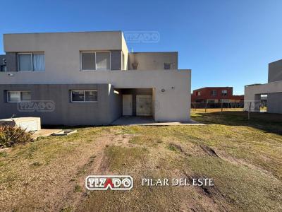 Casa 4 dormitorios en alquiler en Pilar del Este, Pilar