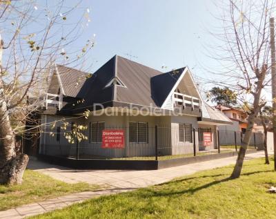Casa 4 dormitorios en venta en Paso del Rey, Moreno