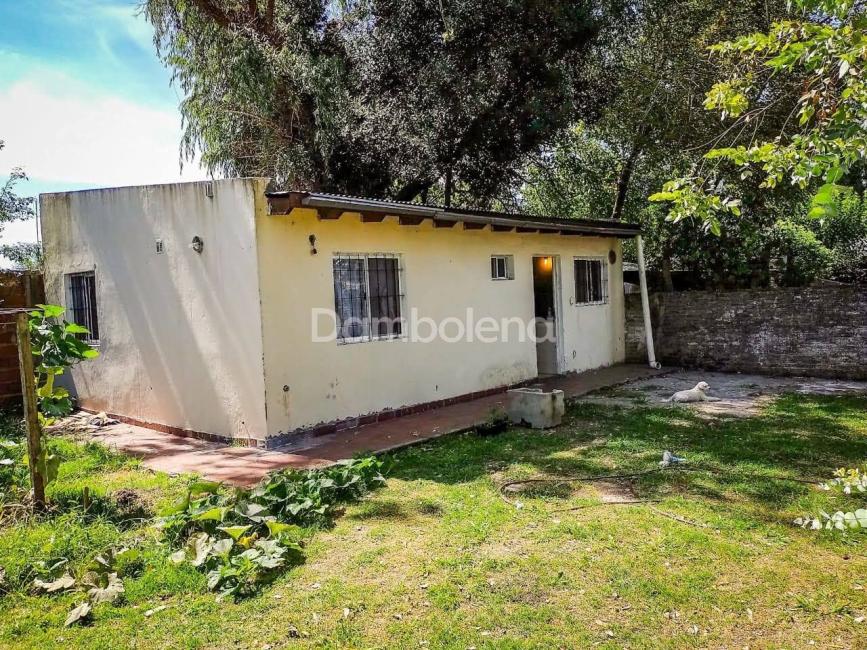 Casa 2 dormitorios en venta en Abril Club de Campo, Berazategui