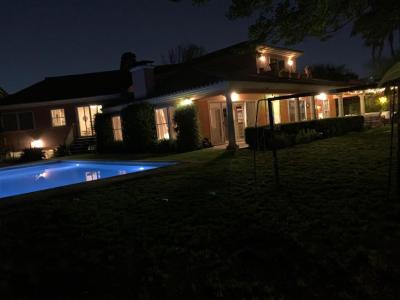 Casa 4 dormitorios en alquiler temporario en San Isidro