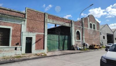 Depósito en venta en Avellaneda