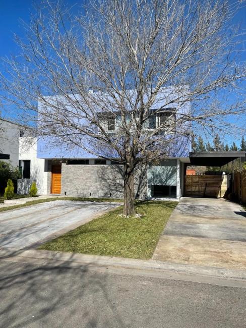 Casa en alquiler temporario en La Comarca, Tigre