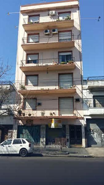 Departamento 2 dormitorios en venta en Avellaneda