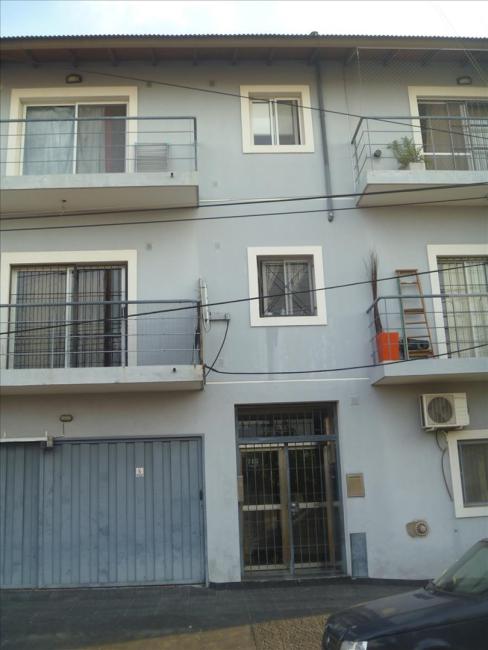 Departamento 2 dormitorios en venta en Lanus