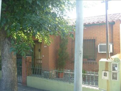Casa 4 dormitorios en venta en Sarandi, Avellaneda