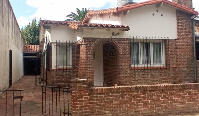 Casa 3 dormitorios en alquiler en Martinez, San Isidro