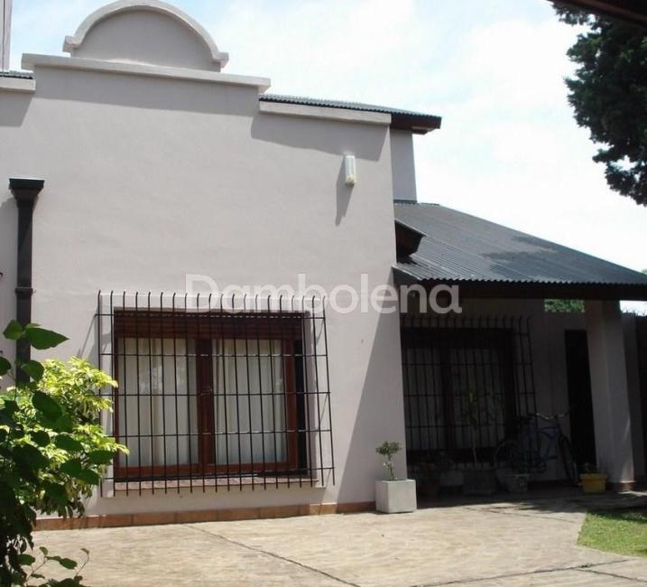 Casa 4 dormitorios en venta en San Antonio De Padua, Merlo