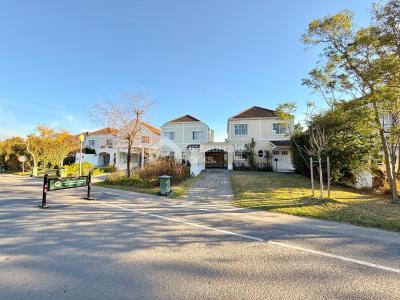 Casa 4 dormitorios en alquiler en Nordelta, Tigre