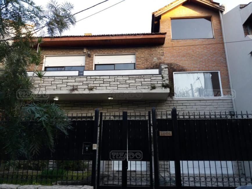Casa 4 dormitorios en alquiler temporario en Martinez, San Isidro