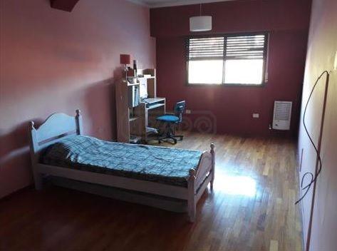 Casa 4 dormitorios en alquiler temporario en Martinez, San Isidro