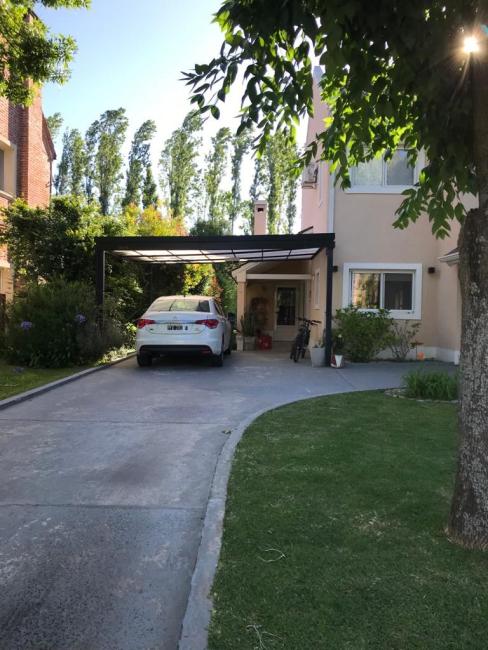 Casa 4 dormitorios en venta en Haras La Pradera, Pilar