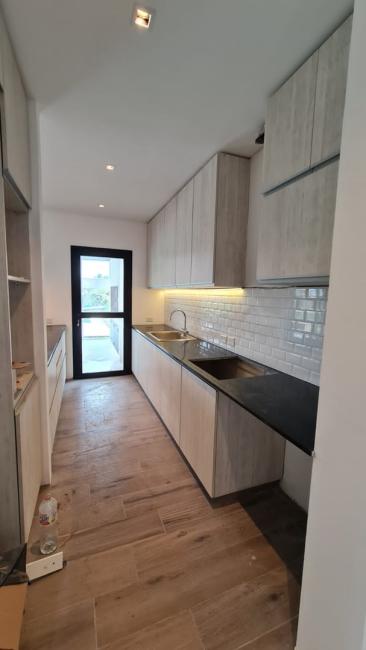 Casa 4 dormitorios en venta en El Canton, Escobar