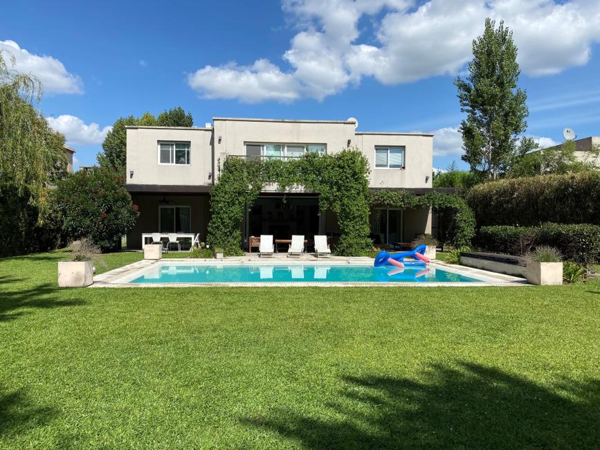 Casa en alquiler en Santa Barbara, Tigre