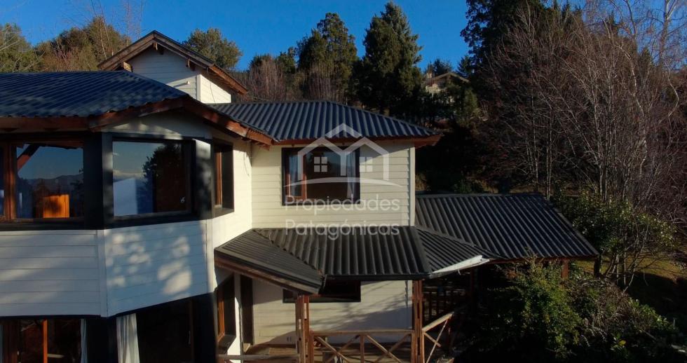Casa 4 dormitorios en venta en Los Cipresales, Bariloche