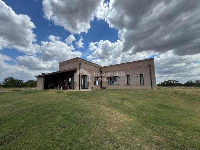Casa 2 dormitorios en venta en Exaltacion de la Cruz