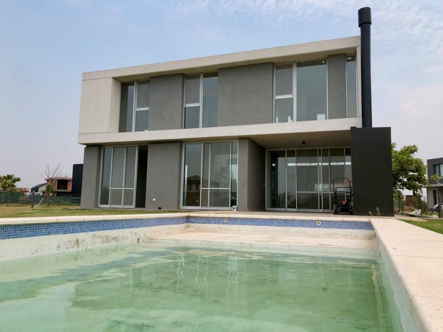 Casa 3 dormitorios en venta en Puertos, Escobar