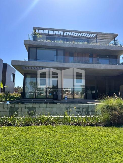 Casa 6 dormitorios en venta en Nordelta, Tigre