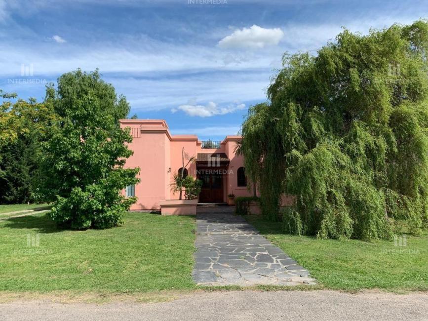 Casa en alquiler en Casuarinas del Pilar, Pilar